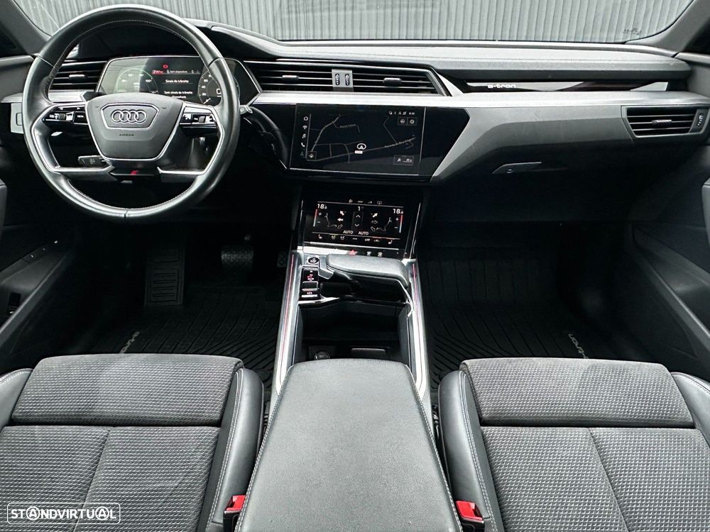 Audi e-tron 55 quattro S line - 12