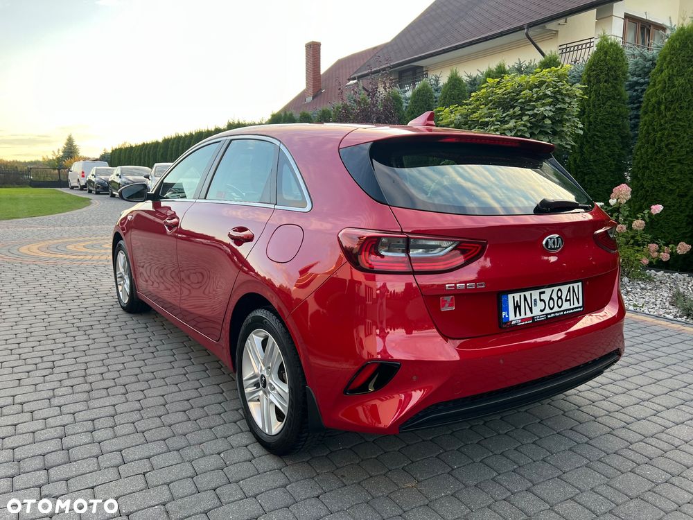 Kia Ceed 1.6 CRDi SCR M - 9