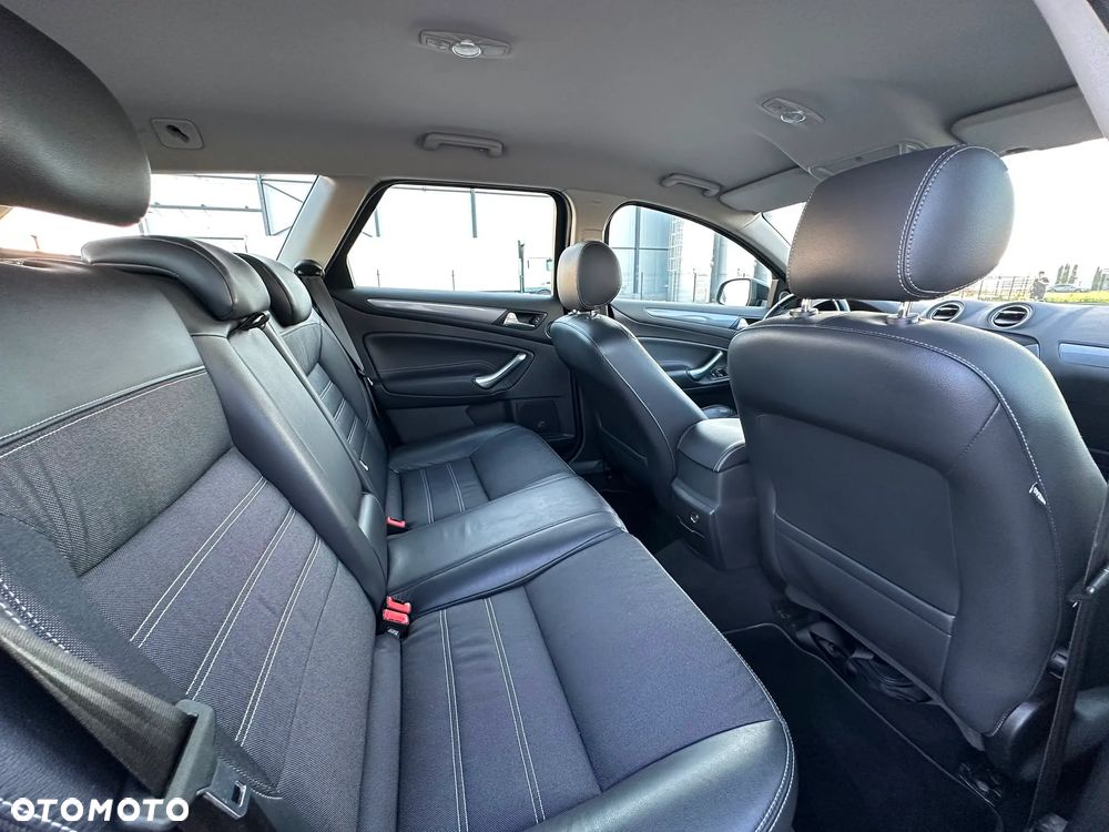 Ford Mondeo - 22