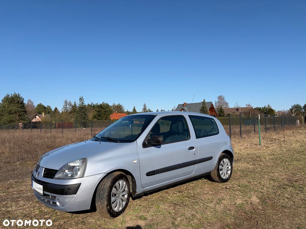 Renault Clio 1.5 dCi Privilege - 1