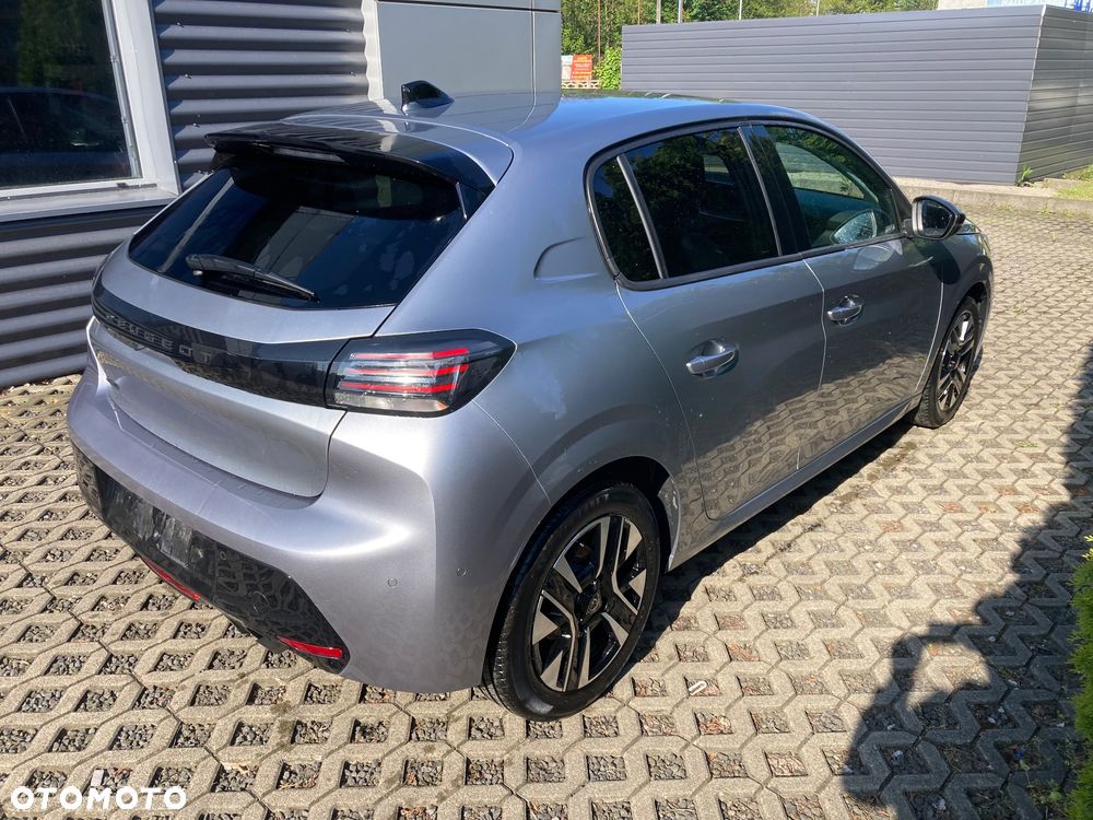 Peugeot 208 - 5