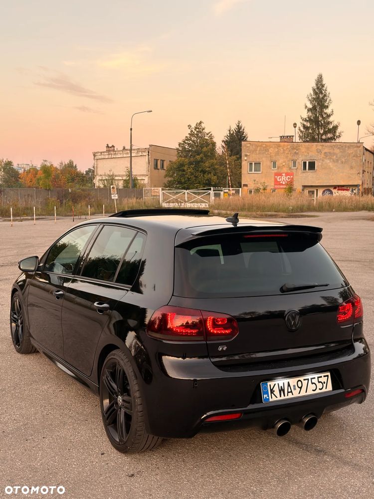 Volkswagen Golf 2010 photo 3