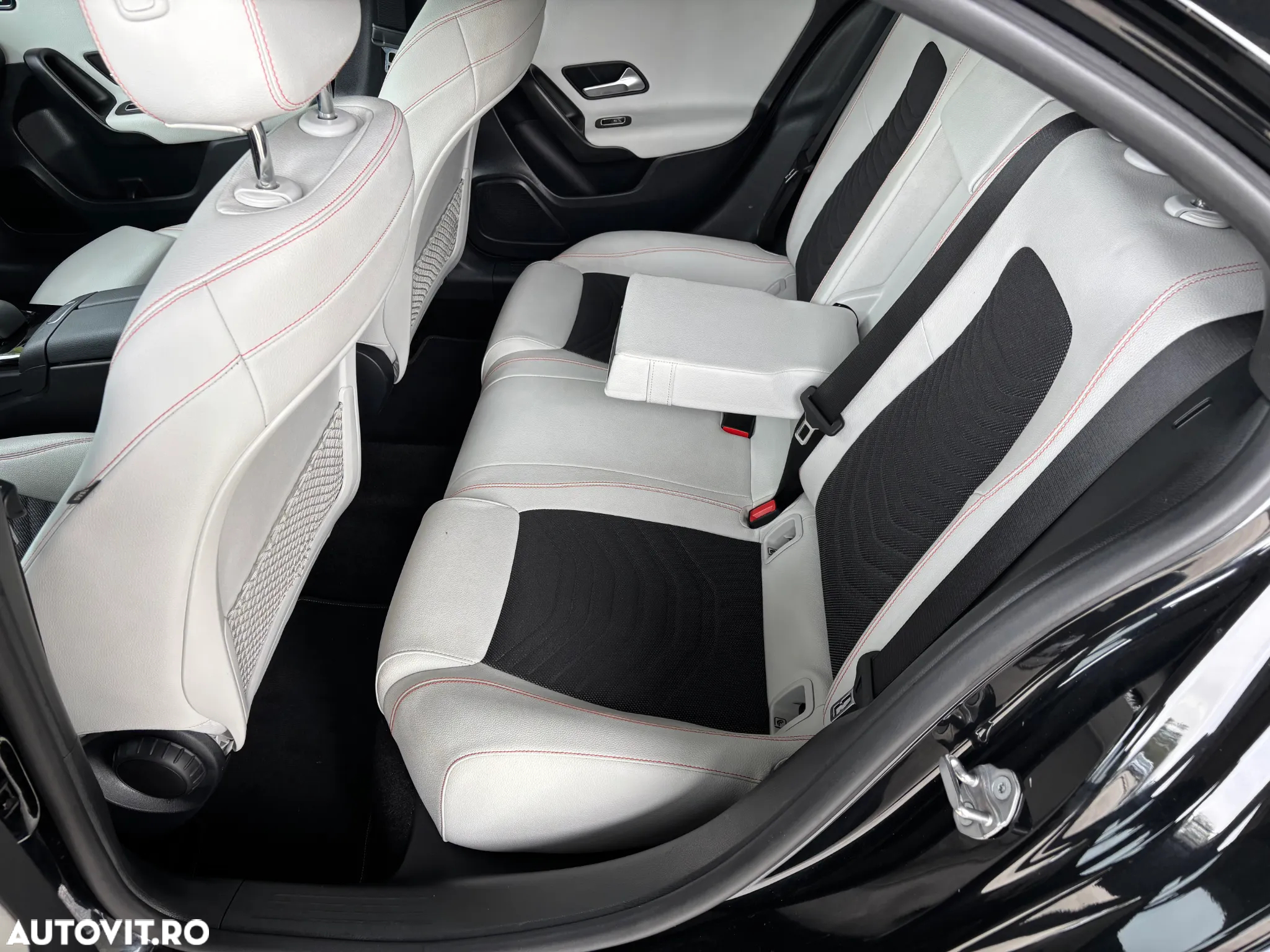 Mercedes-Benz A 180 7G-DCT - 19