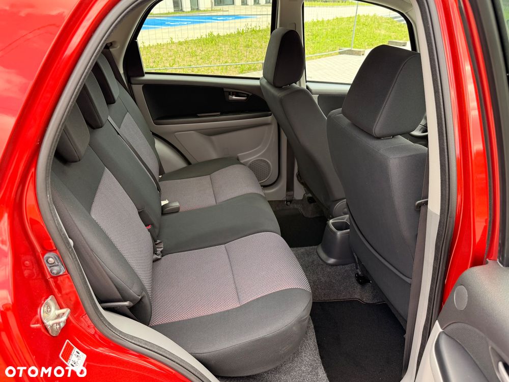 Suzuki SX4 1.9 DDiS 4WD GS / Premium - 26