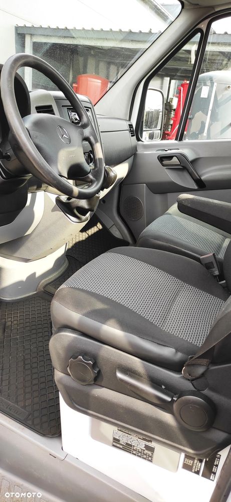 Mercedes-Benz Sprinter - 21