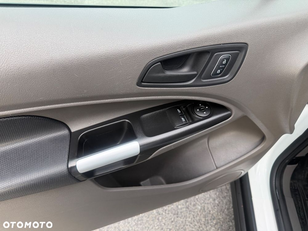 Ford Transit Connect - 27
