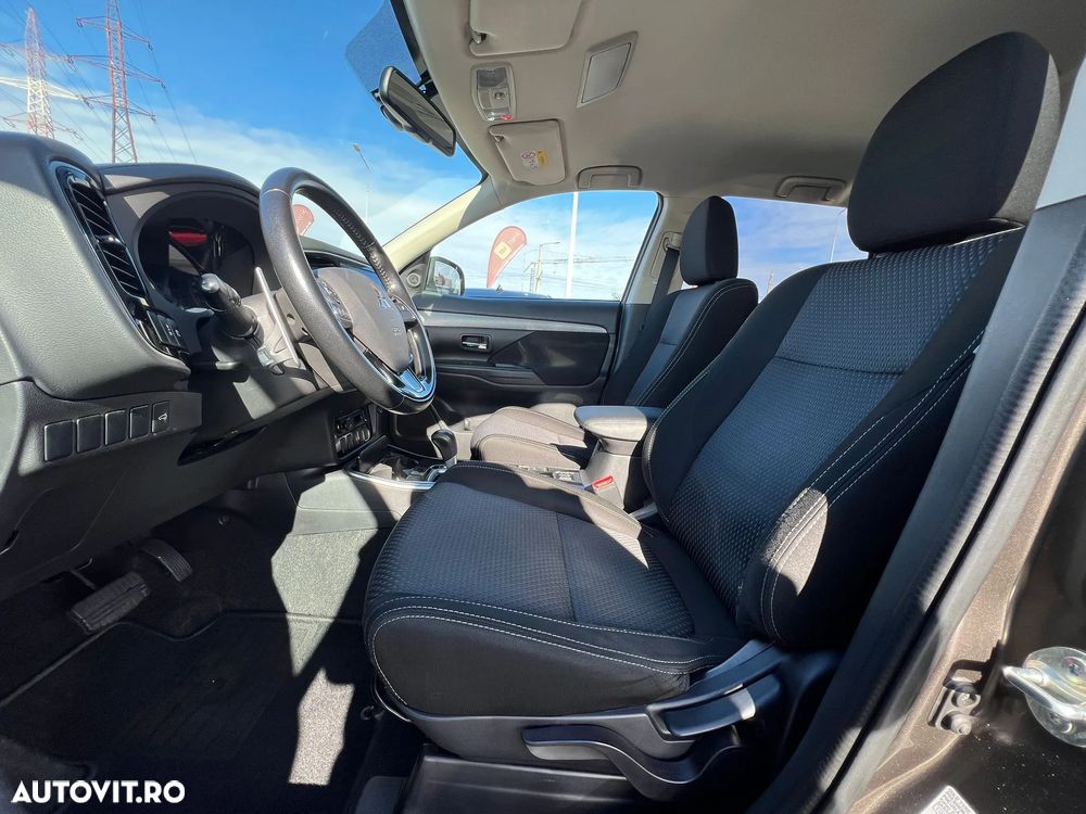 Mitsubishi Outlander 2.2 DI-D 4WD Automatik Diamant Edition+ - 7