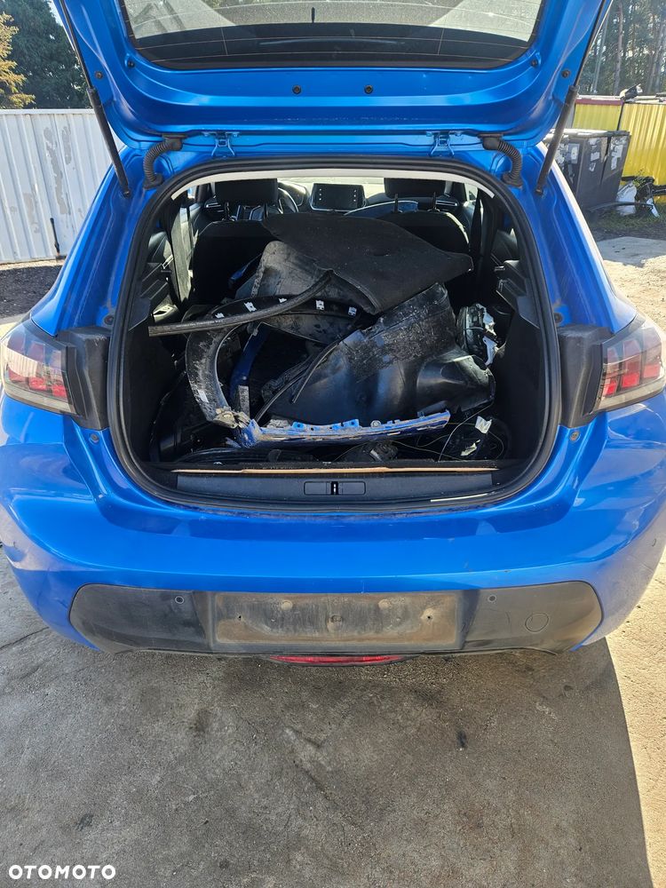 Peugeot 208 - 4