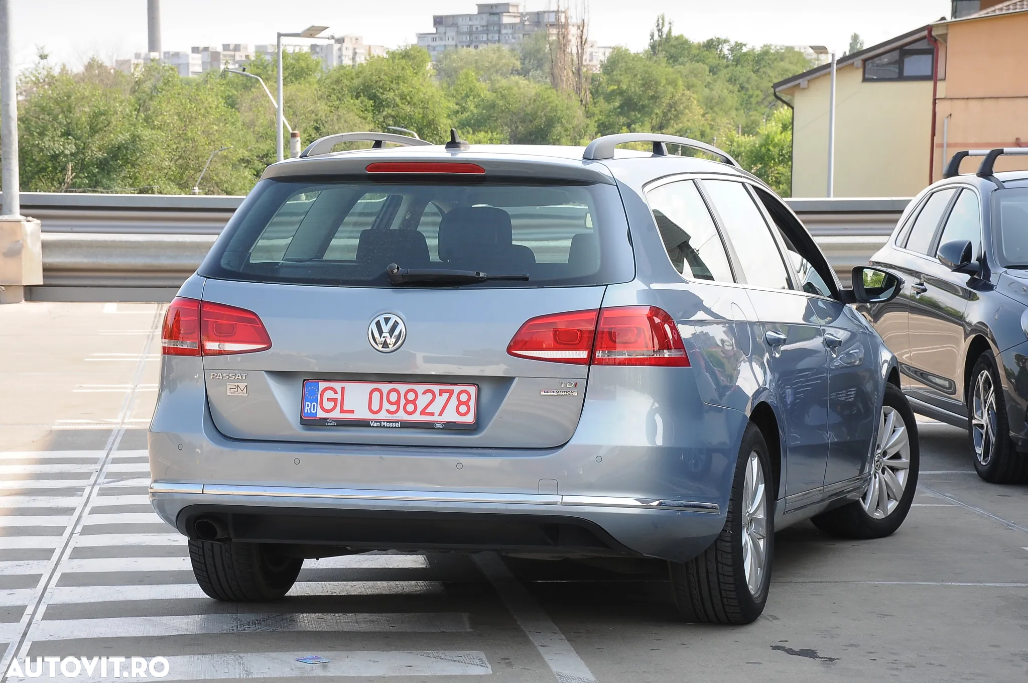 Volkswagen Passat Variant 1.6 TDI BlueMotion - 14