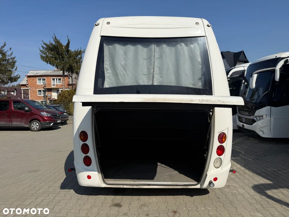 Mercedes-Benz 814D - 5