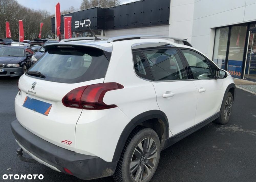 Peugeot 2008 1.2 Pure Tech GPF Allure S&S EAT6 - 3