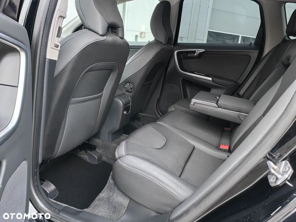 Volvo XC 60 D4 Kinetic - 23