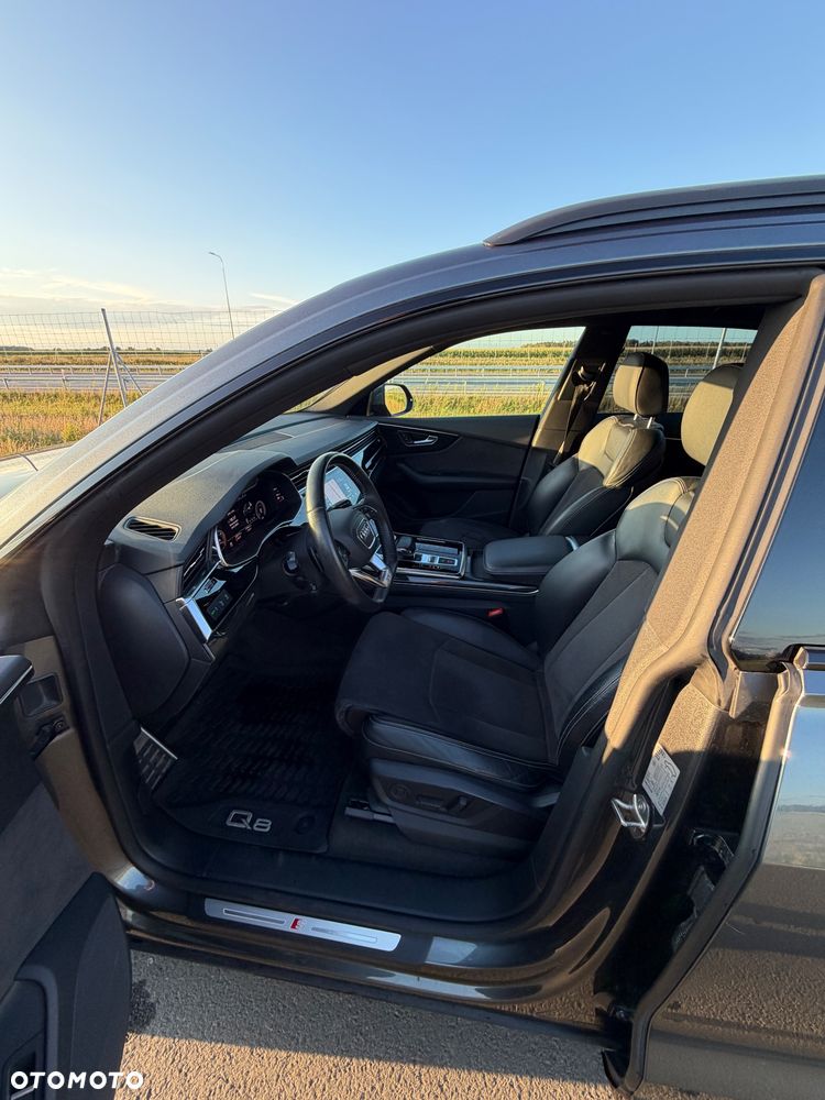 Audi Q8 - 11