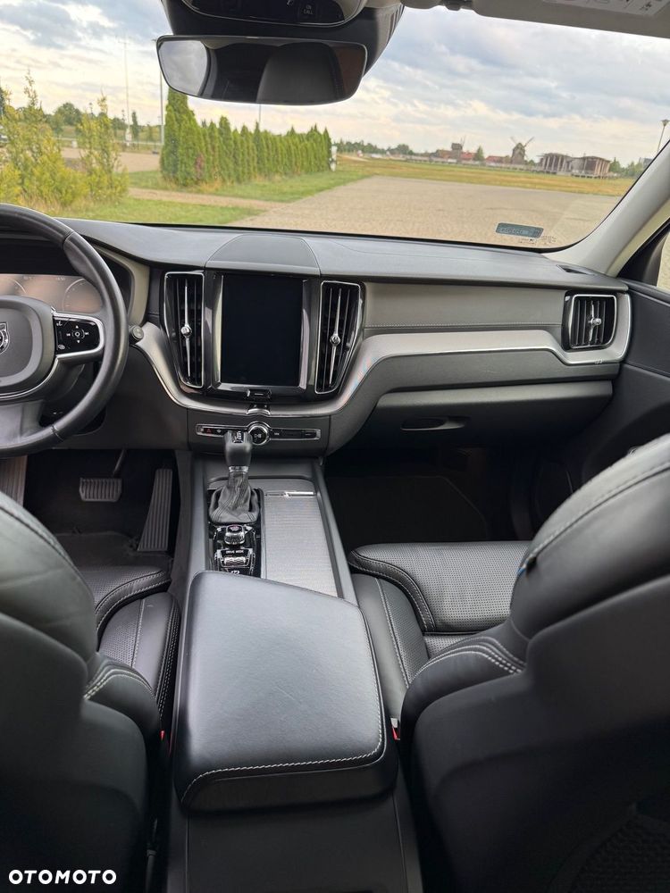 Volvo XC 60 D5 AWD Inscription - 9