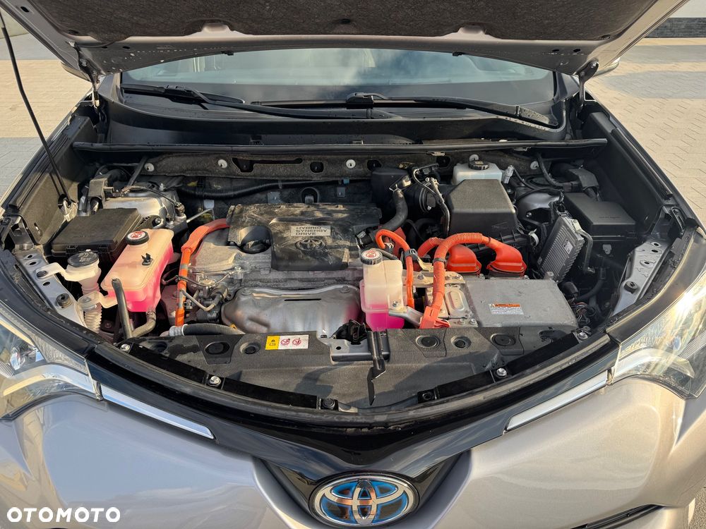 Toyota RAV4 Hybrid Premium 4x2 - 29