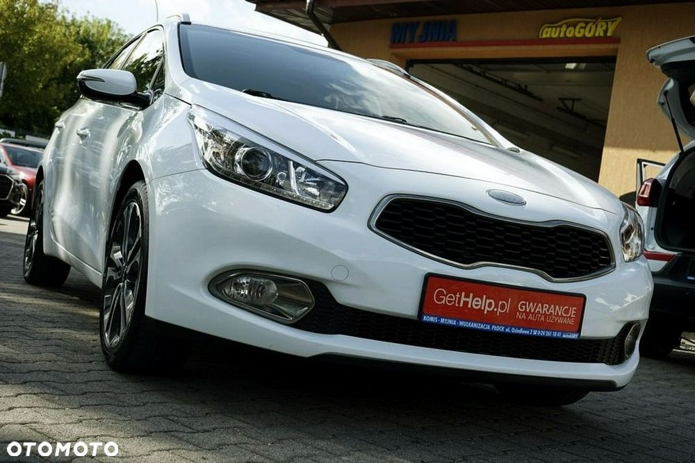Kia Ceed 2013 photo 2
