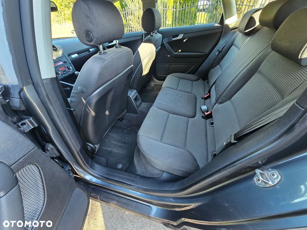 Audi A3 Sportback 1.6 Ambition - 11