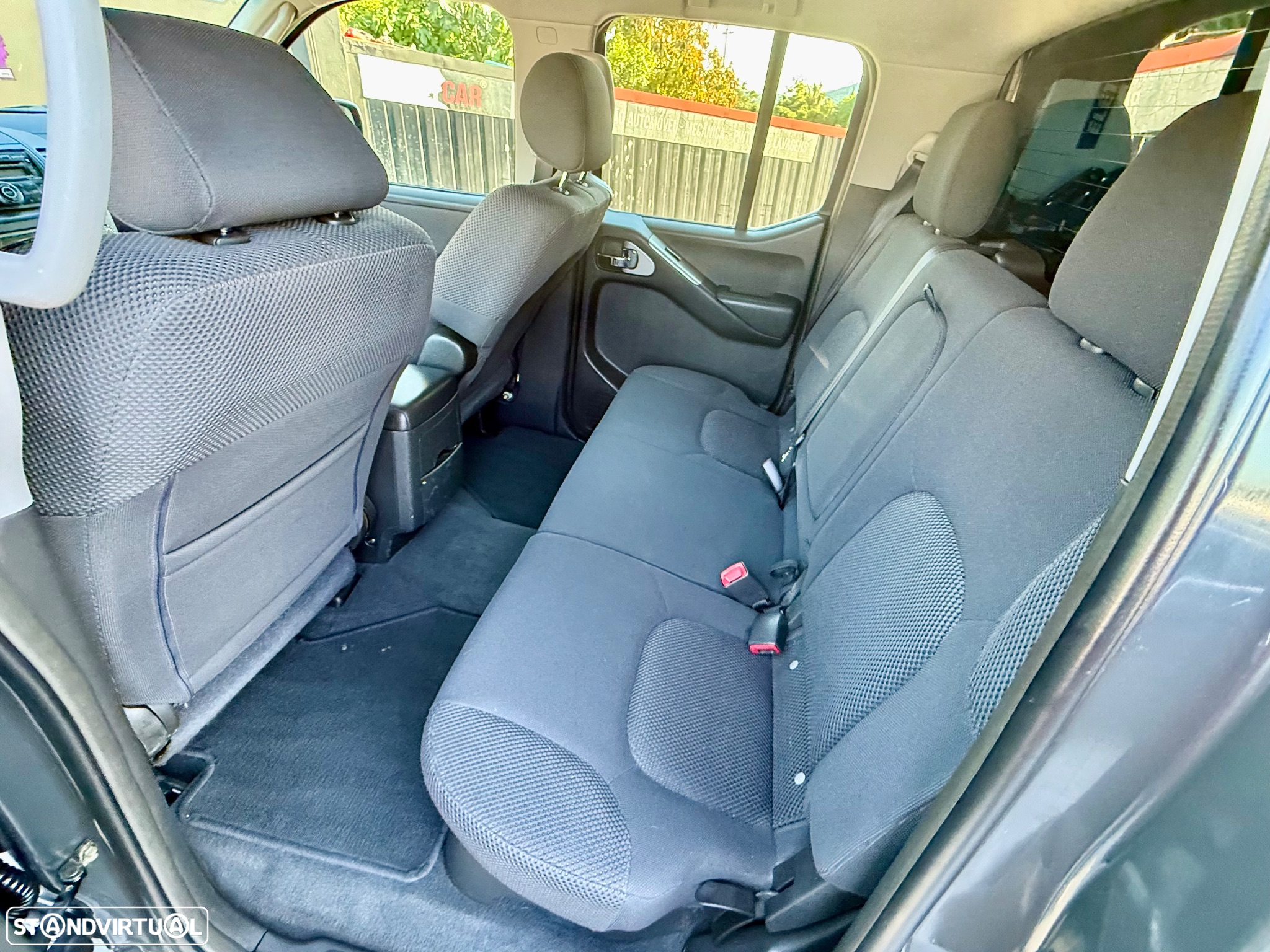 Nissan Navara 2.5 dCi CD LE Premium - 45