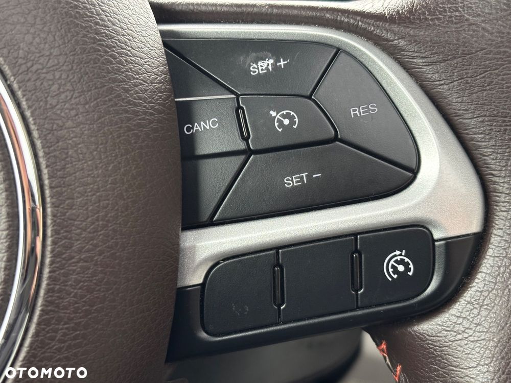 Jeep Renegade 1.4 MultiAir Limited - 22