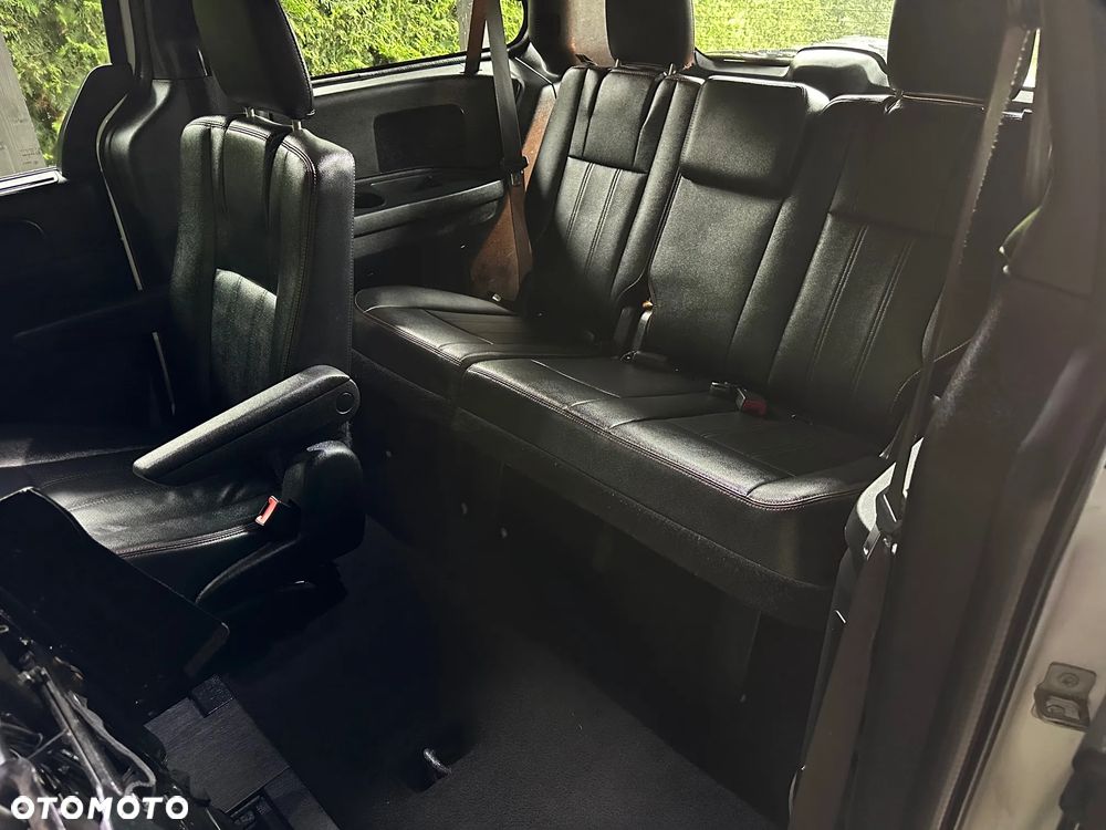 Dodge Grand Caravan 3.6 R/T - 13