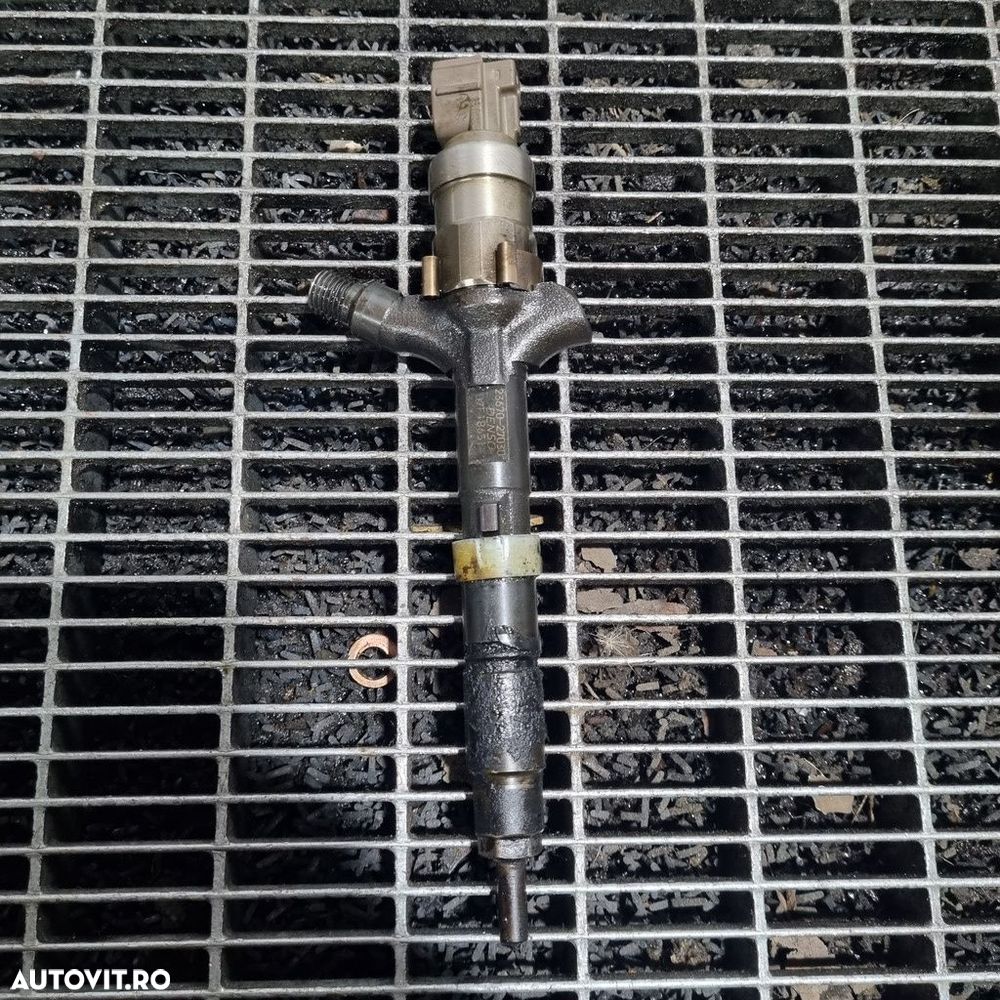 Injector Toyota RAV 4 II 2.0 D 2002 - 2006 116CP 1CD - FTV Euro4 (1428) Diesel 2367027030 - 2