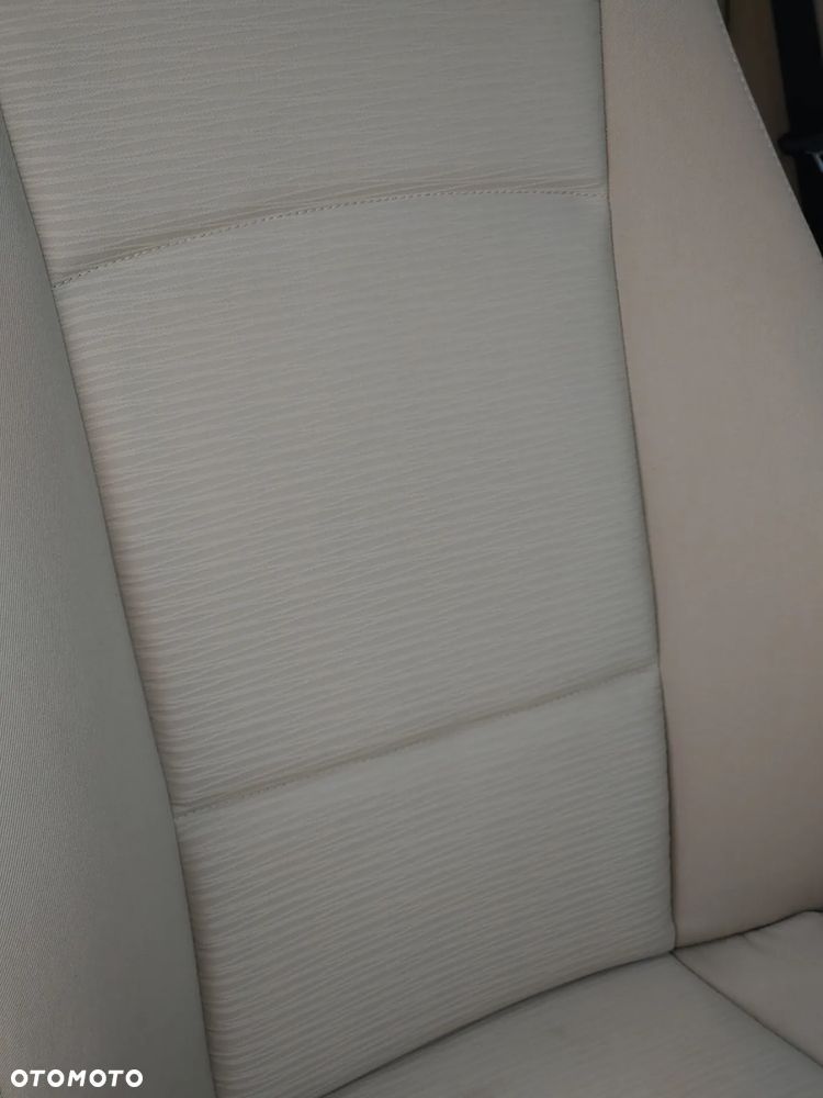 BMW X1 sDrive18d - 15