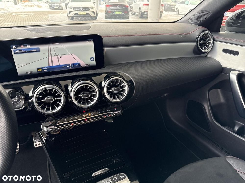 Mercedes-Benz CLA - 15