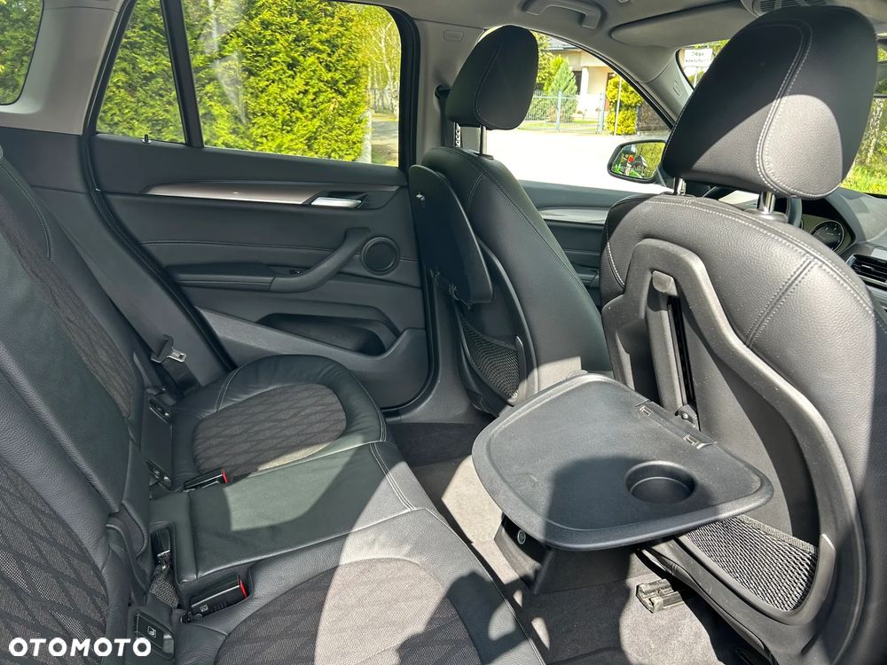 BMW X1 xDrive20d xLine - 14