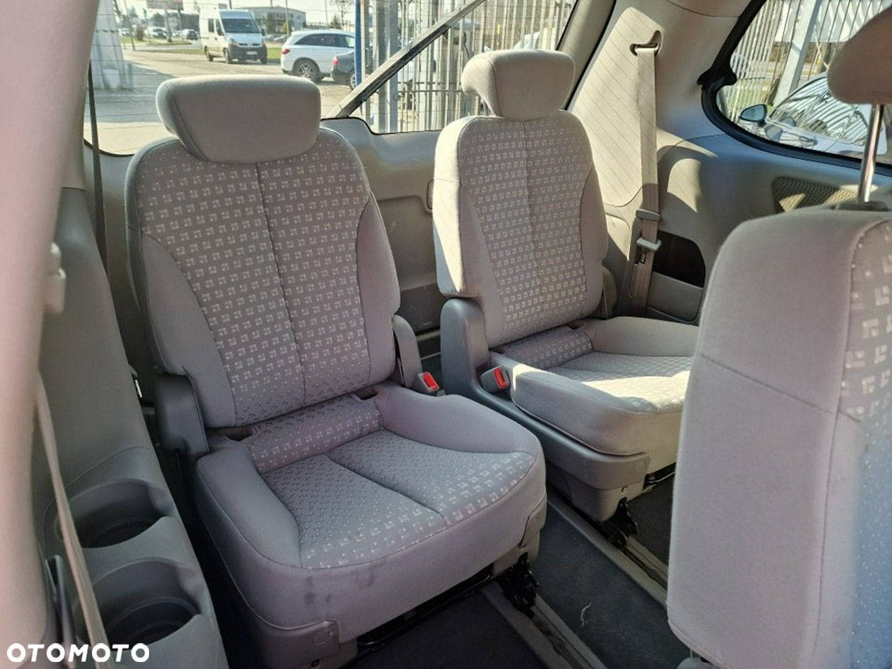 Kia Carnival 2.9 CRDi EX - 23