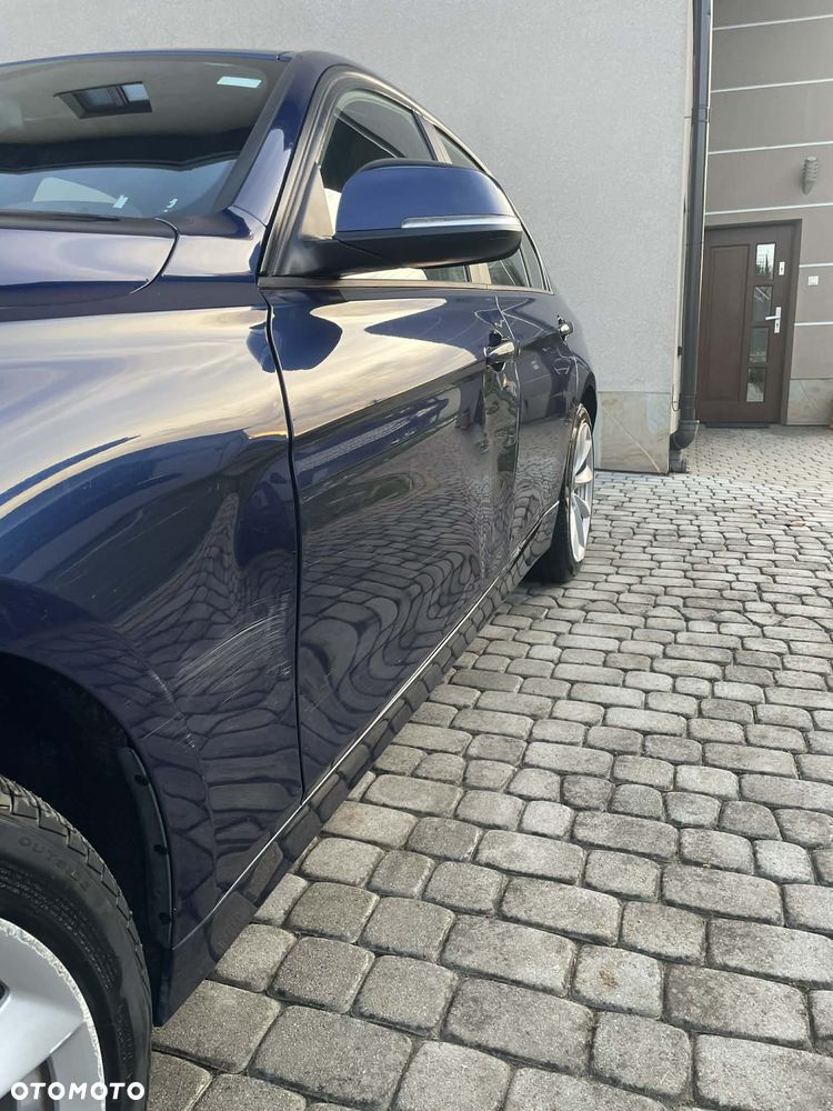 BMW Seria 3 320i xDrive Edition M Sport Shadow - 12