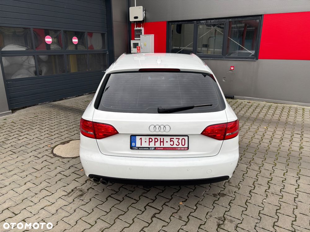 Audi A4 Avant 2.0 TDI - 9