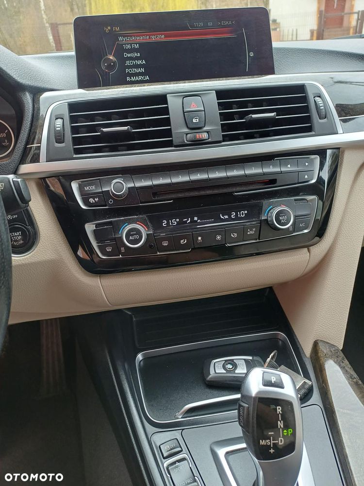 BMW Seria 3 320d Efficient Dynamics Luxury Line - 9