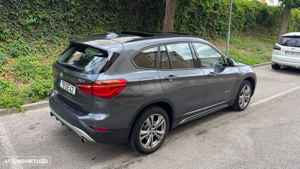 BMW X1 20 d sDrive Auto Line Sport - 7