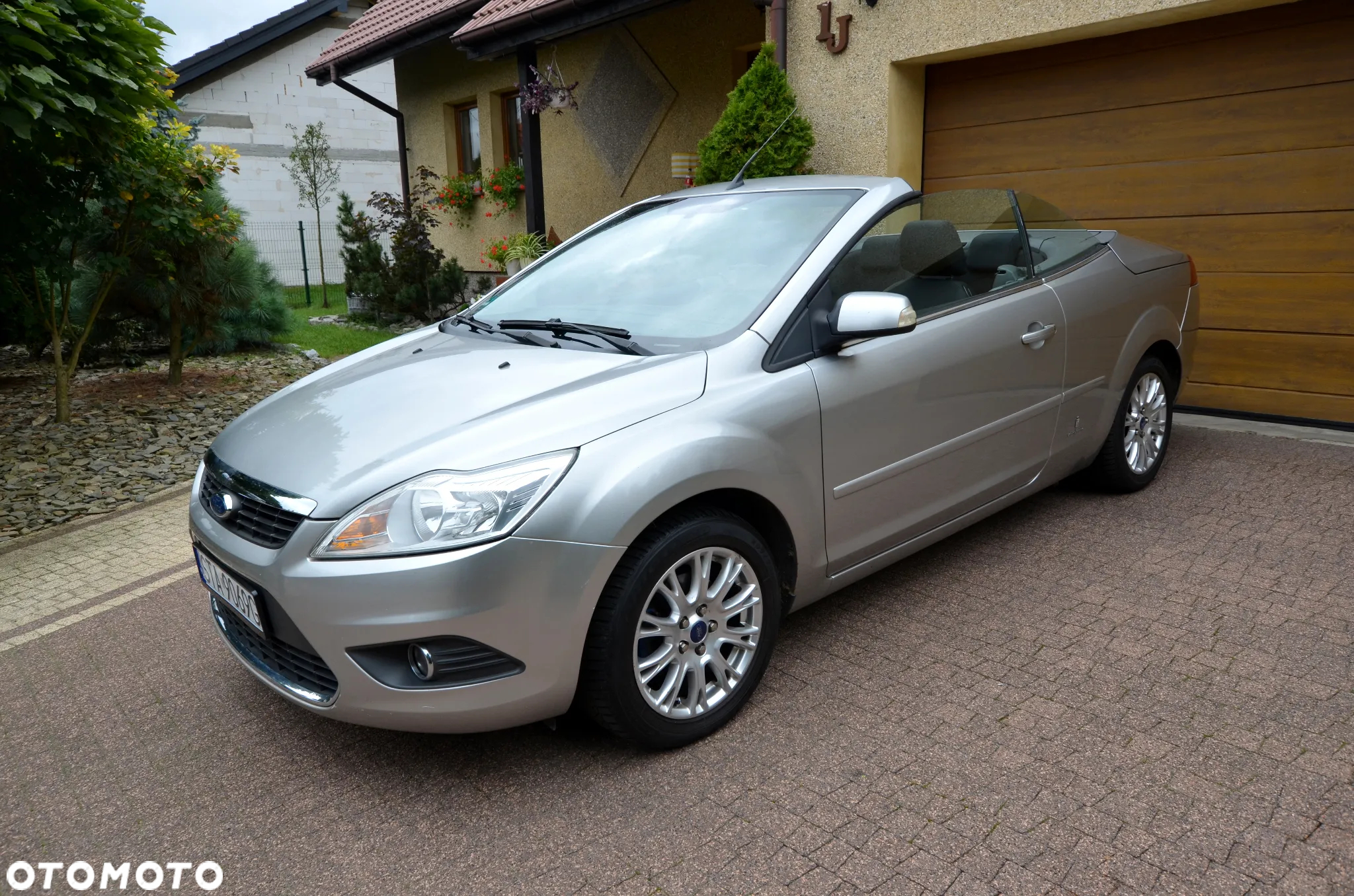 Ford Focus Coupe-Cabriolet 1.6 16V Trend - 11