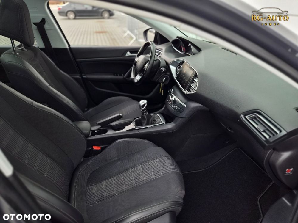 Peugeot 308 - 28