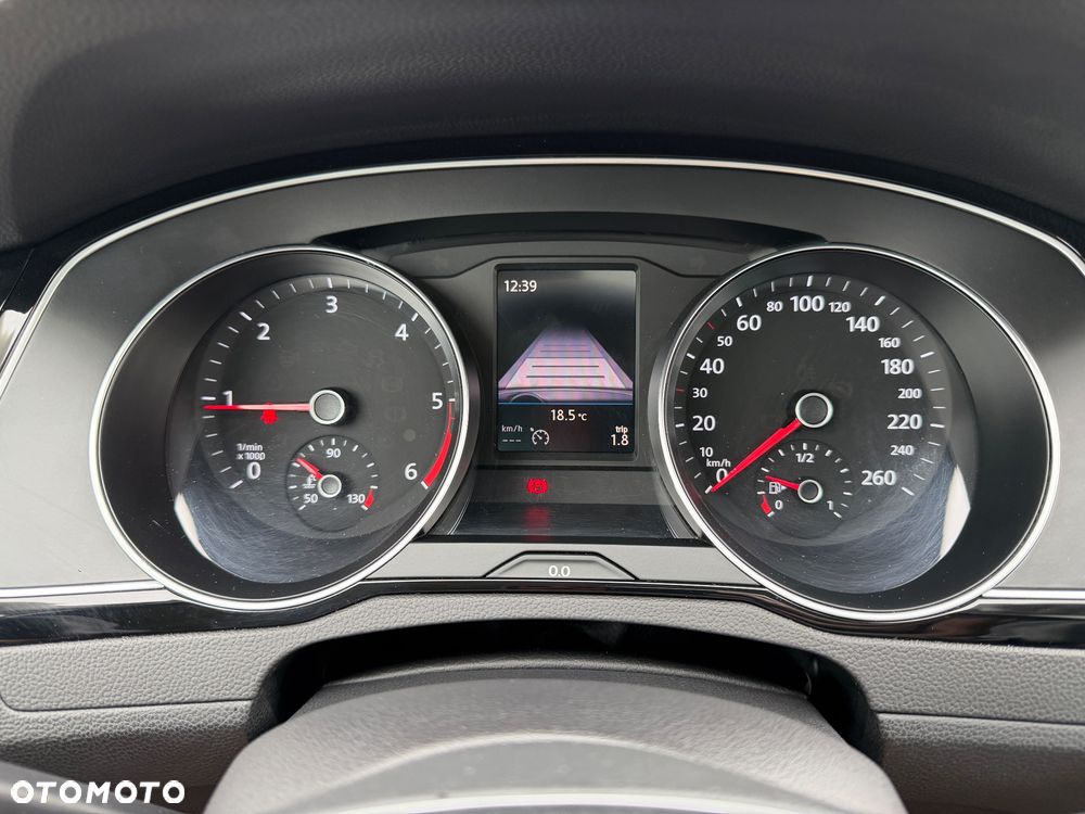 Volkswagen Passat 2.0 TDI BMT Highline - 32