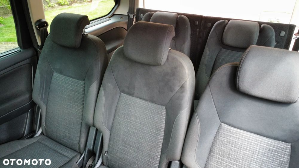 Ford Galaxy 2.0 TDCi Ghia - 19