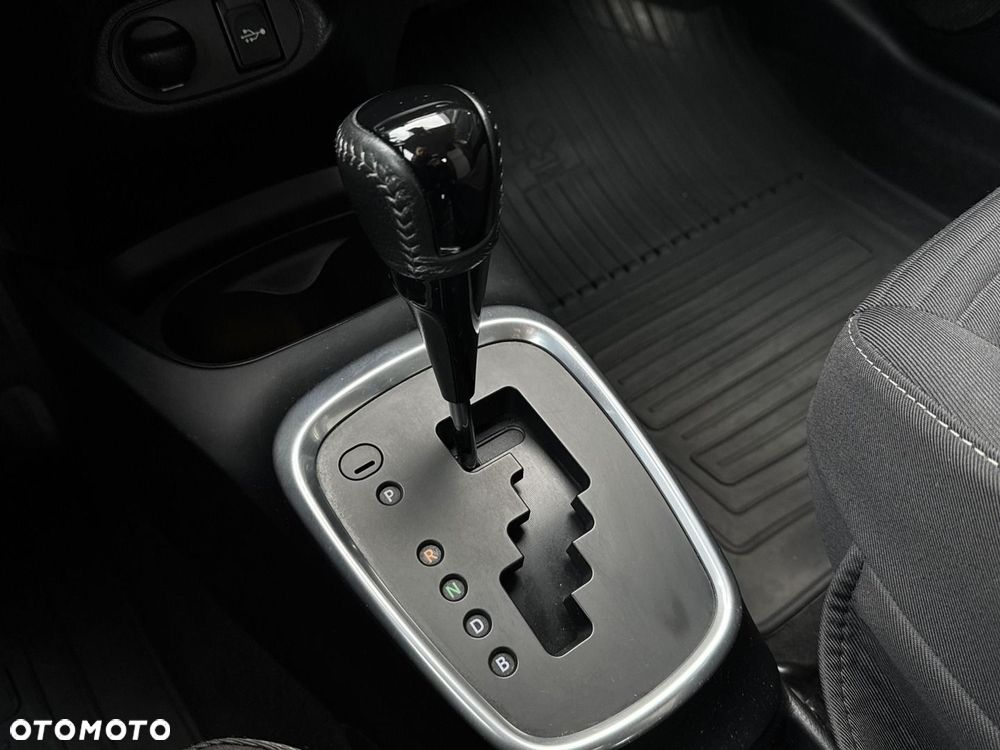 Toyota Yaris Hybrid 100 Premium EU6 - 27