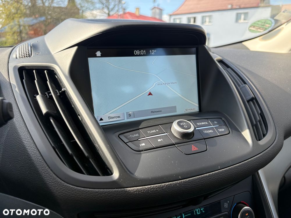 Ford Kuga 1.5 EcoBoost 2x4 Titanium - 24