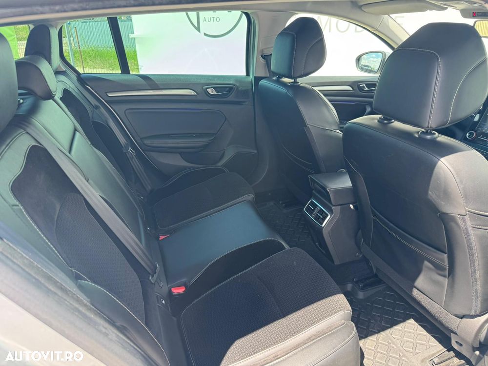 Renault Megane BLUE dCi EDC Intens - 12