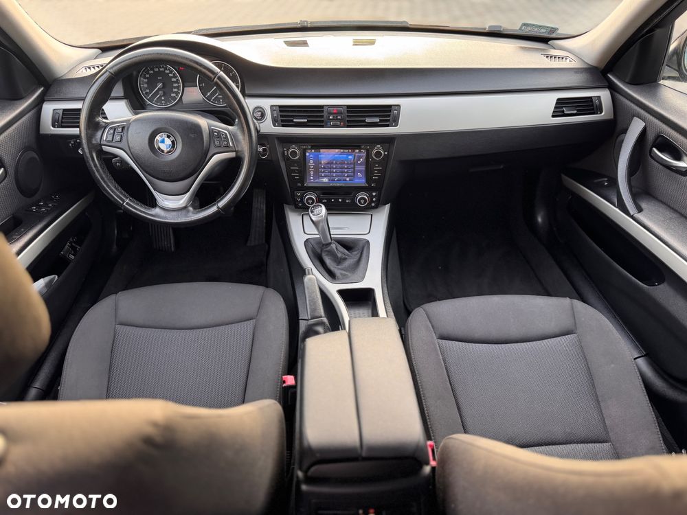 BMW Seria 3 318i - 20