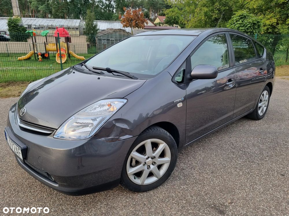 Toyota Prius 1.5 VVT-i Sol - 27