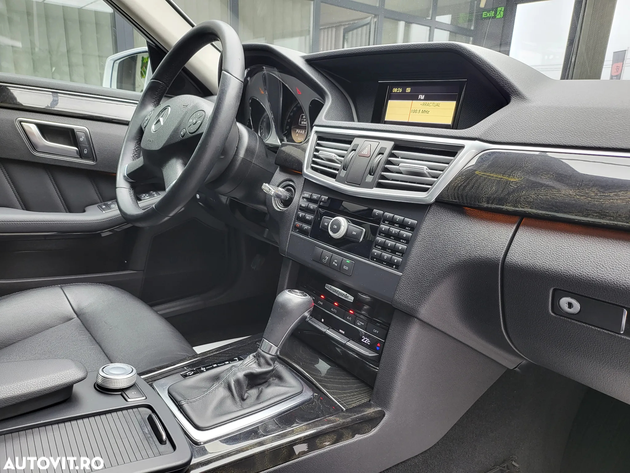 Mercedes-Benz E 200 CDI DPF BlueEFFICIENCY 7G-TRONIC Avantgarde - 12