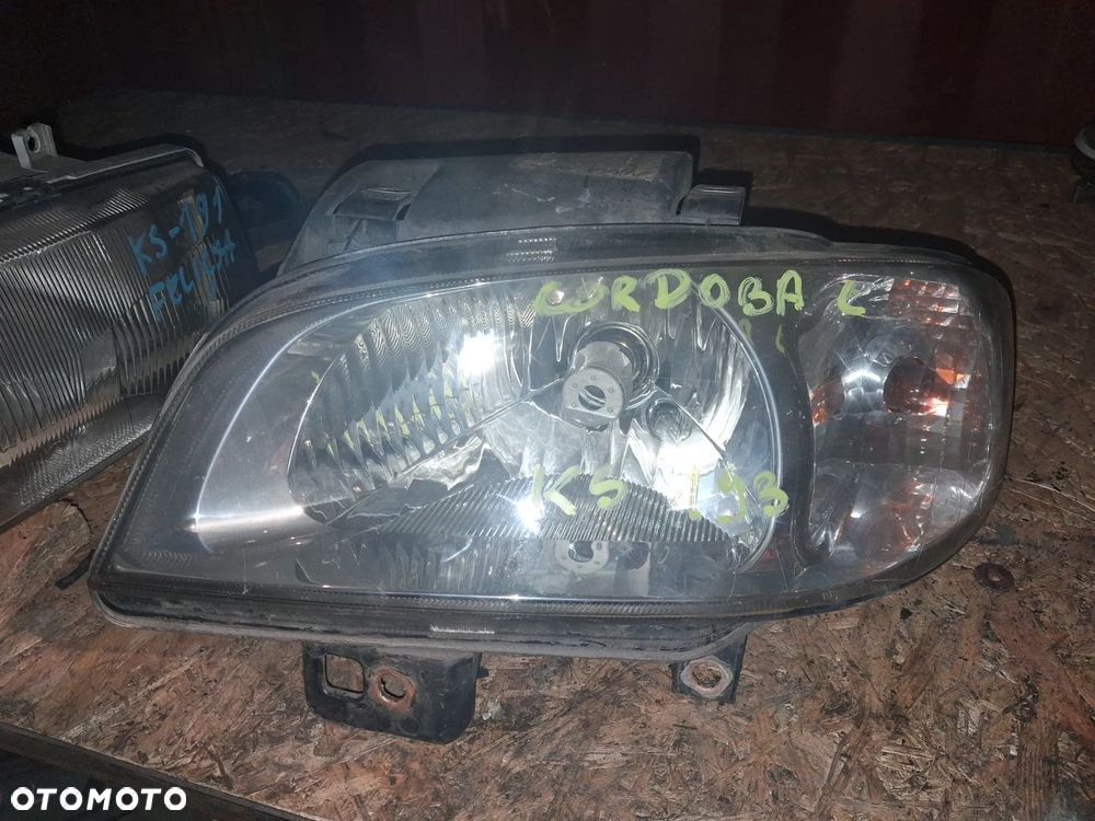 Reflektor LAMPA PRZÓD LEWY LEWA SEAT CORDOBA - 1
