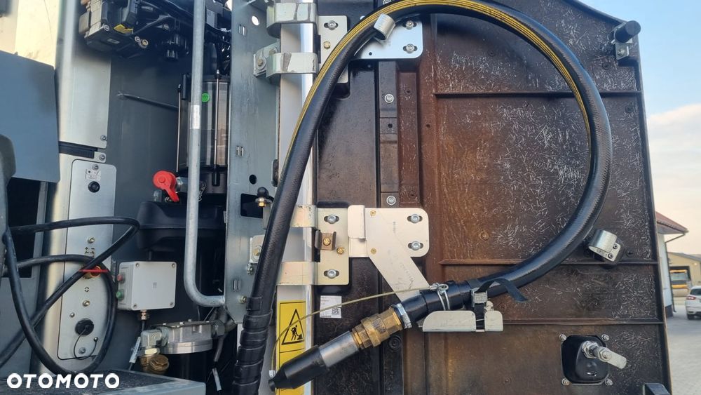 Liebherr A912/ 2017r/ Maszyna sprowadzona/ - 18