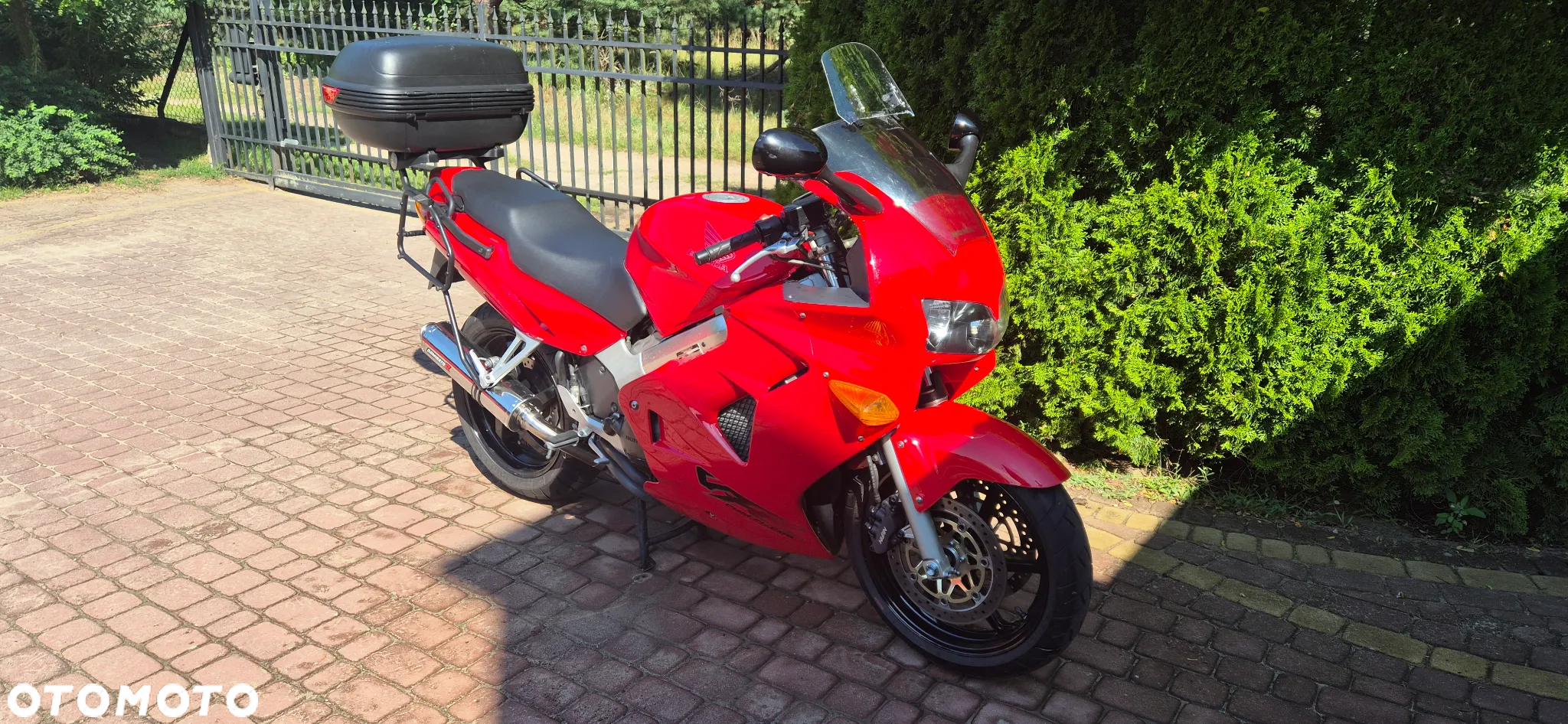 Honda VFR - 2