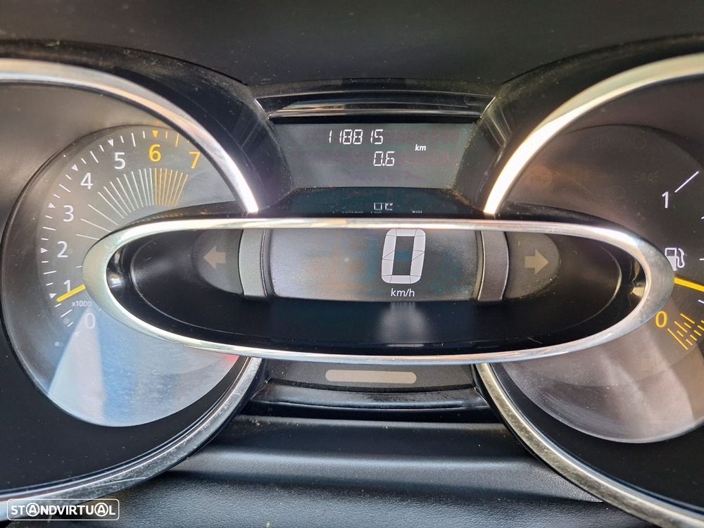 Renault Clio 0.9 TCE Dynamique S - 13