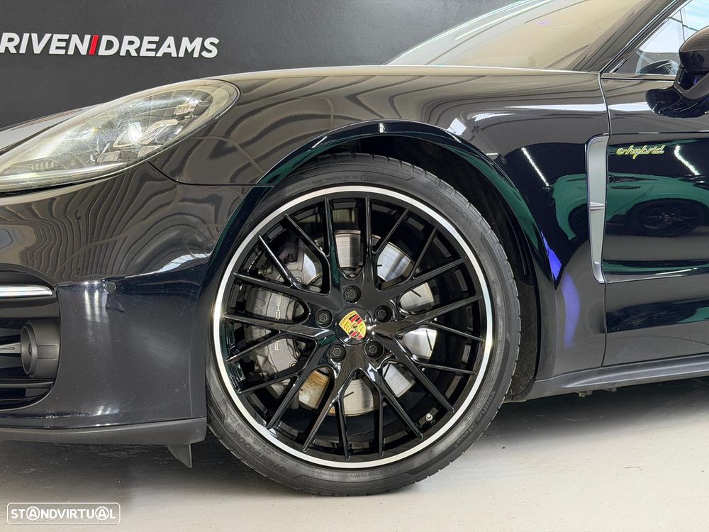 Porsche Panamera 4 E-Hybrid Platinum Edition - 26