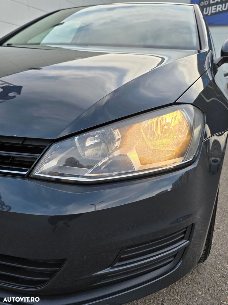 Volkswagen Golf 1.2 TSI BMT Comfortline - 11