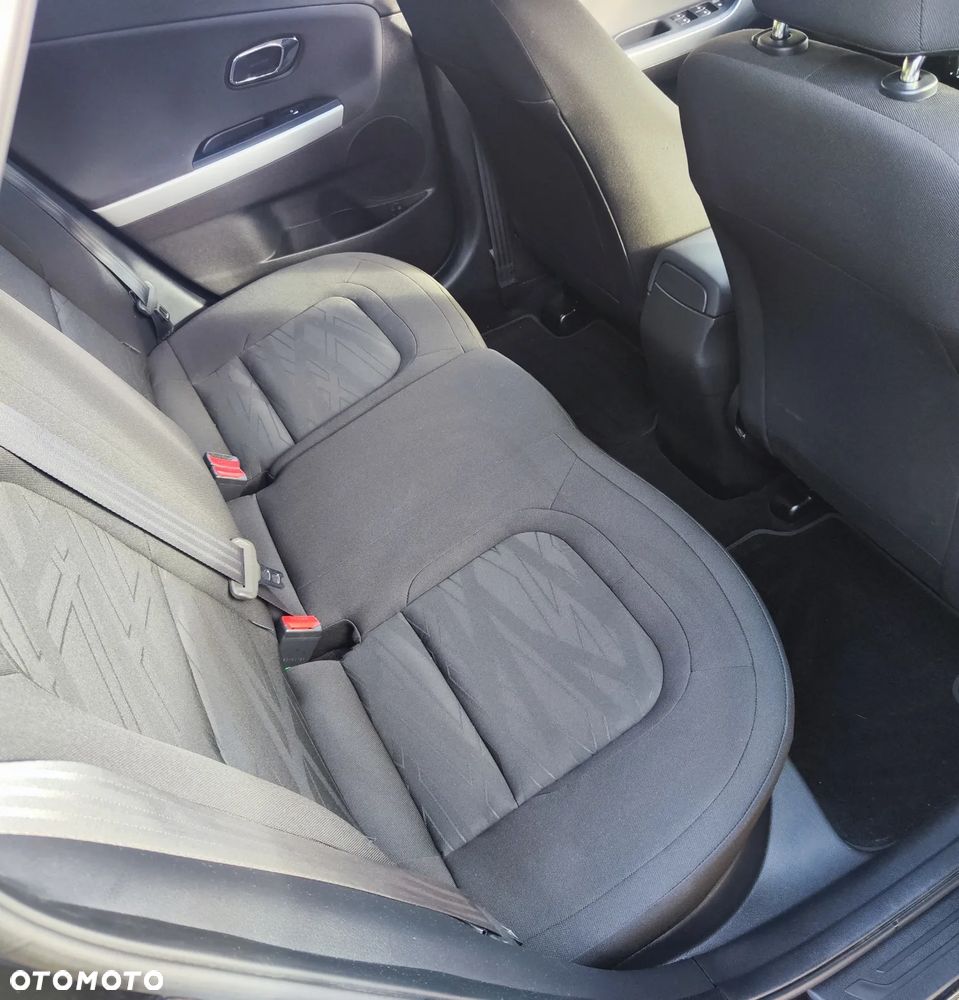 Kia Ceed 1.6 GDI L Business Line - 11